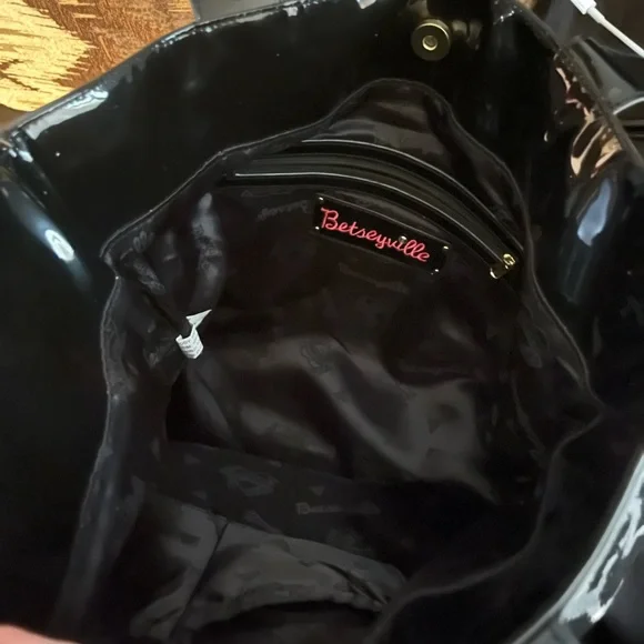 Betsey Johnson Black and Red Lips Tote - Picture 4 of 7